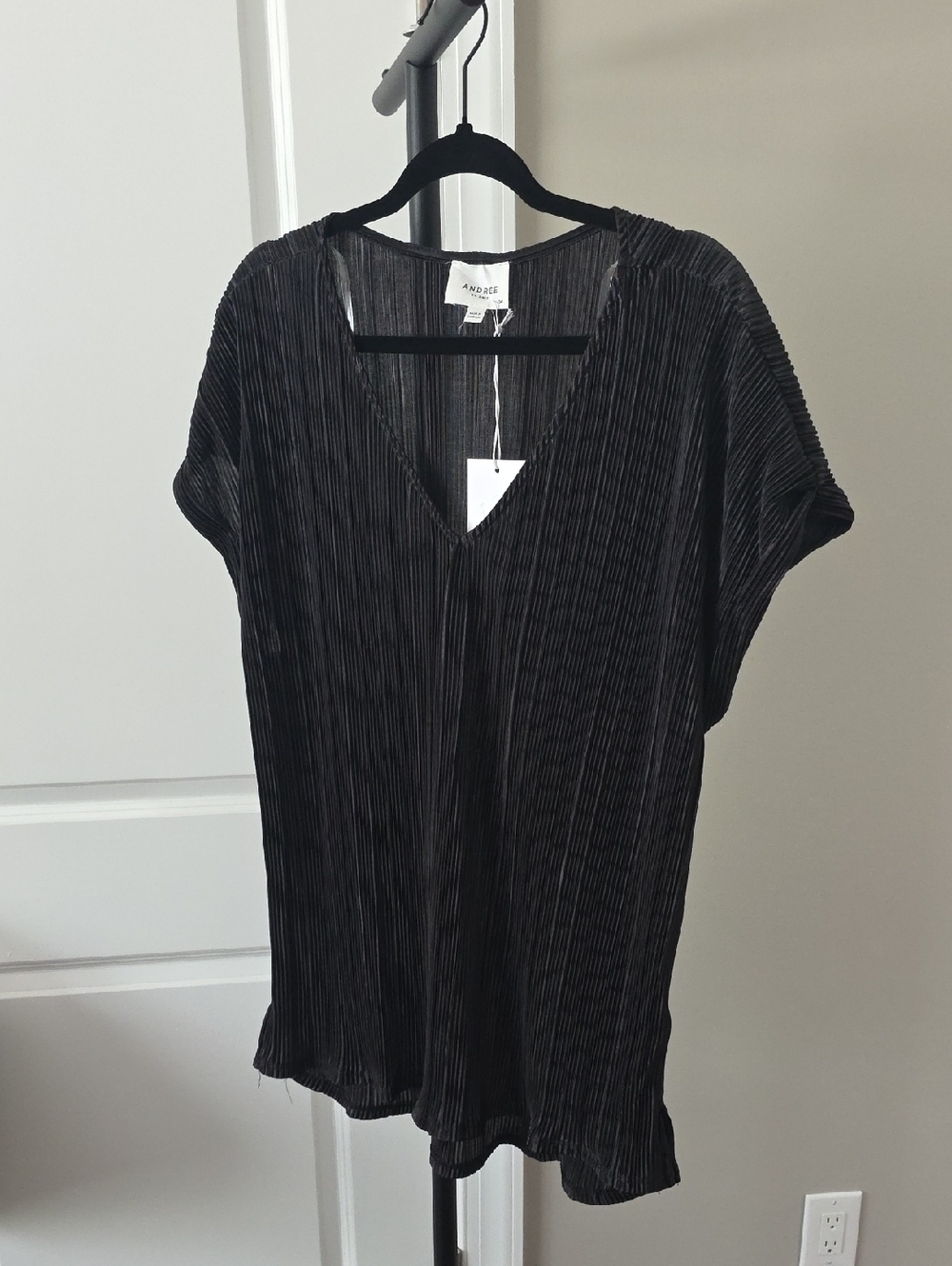 ANDREE Black Pleated V-Neck Top - 3X